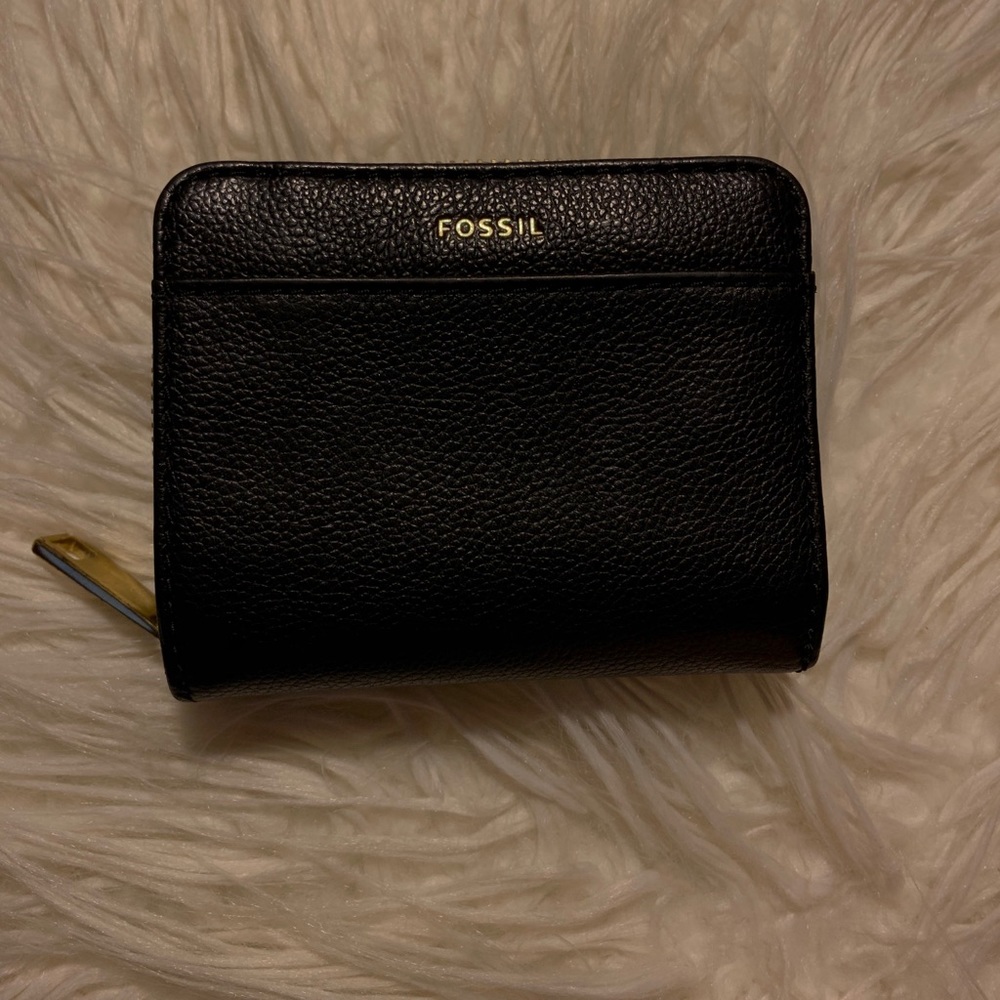 🖤 Mini Black Fossil wallet! 🖤